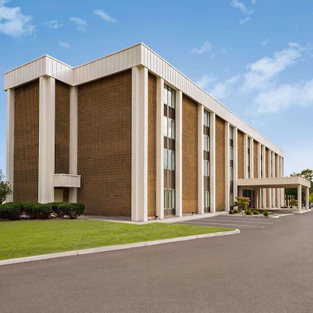 Super 8 By Wyndham Liverpool/Syracuse North Airport Esterno foto