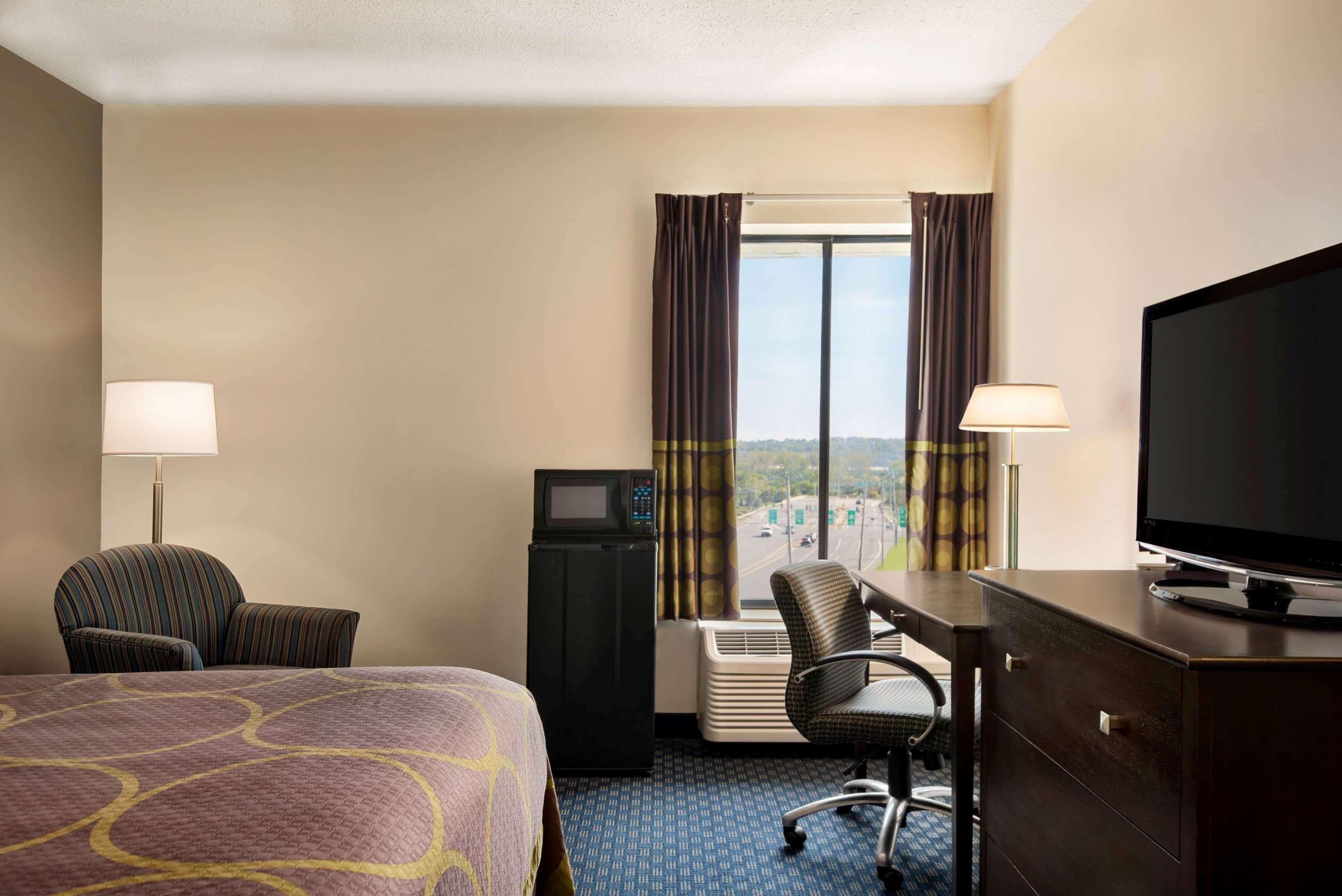 Super 8 By Wyndham Liverpool/Syracuse North Airport Esterno foto