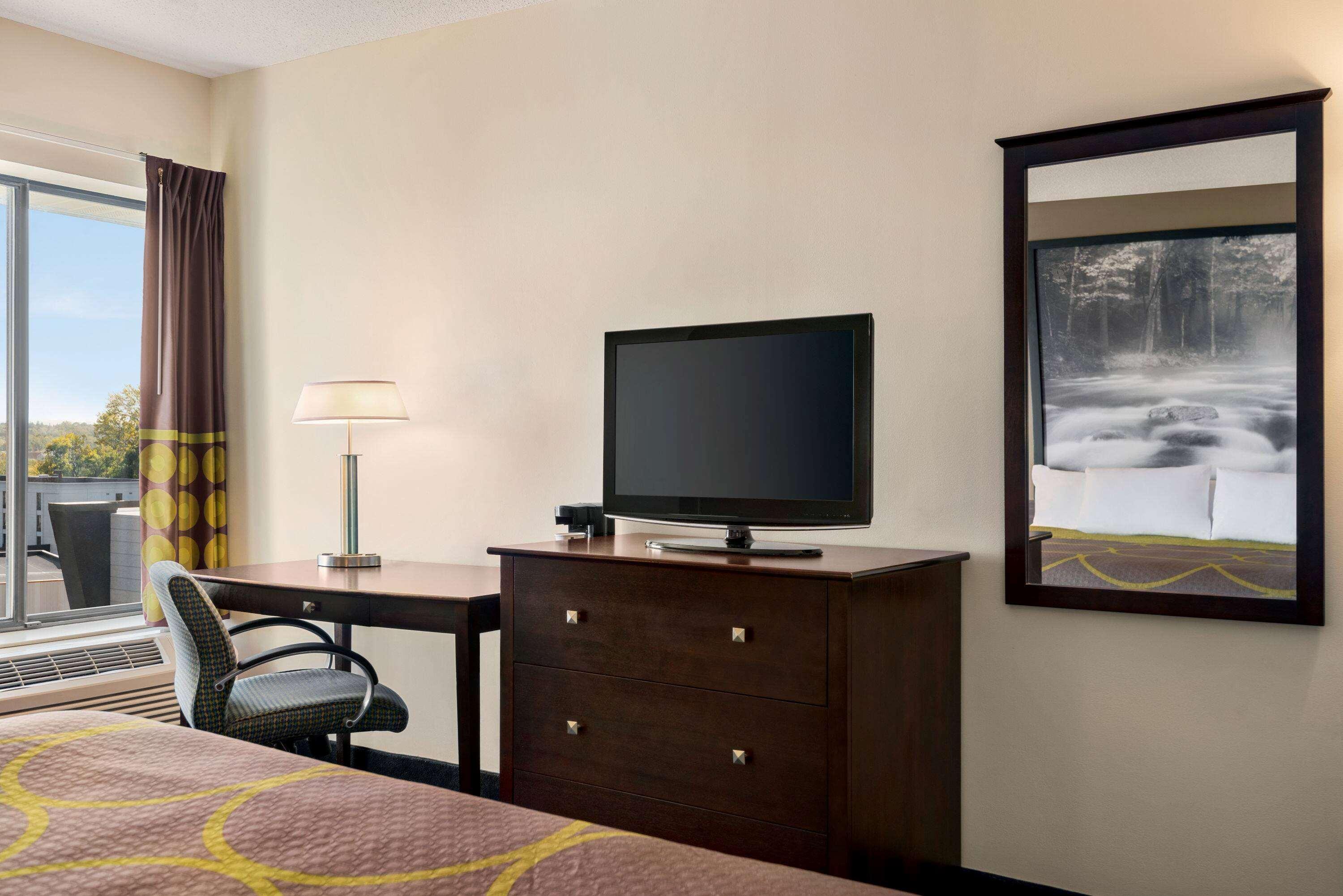 Super 8 By Wyndham Liverpool/Syracuse North Airport Esterno foto