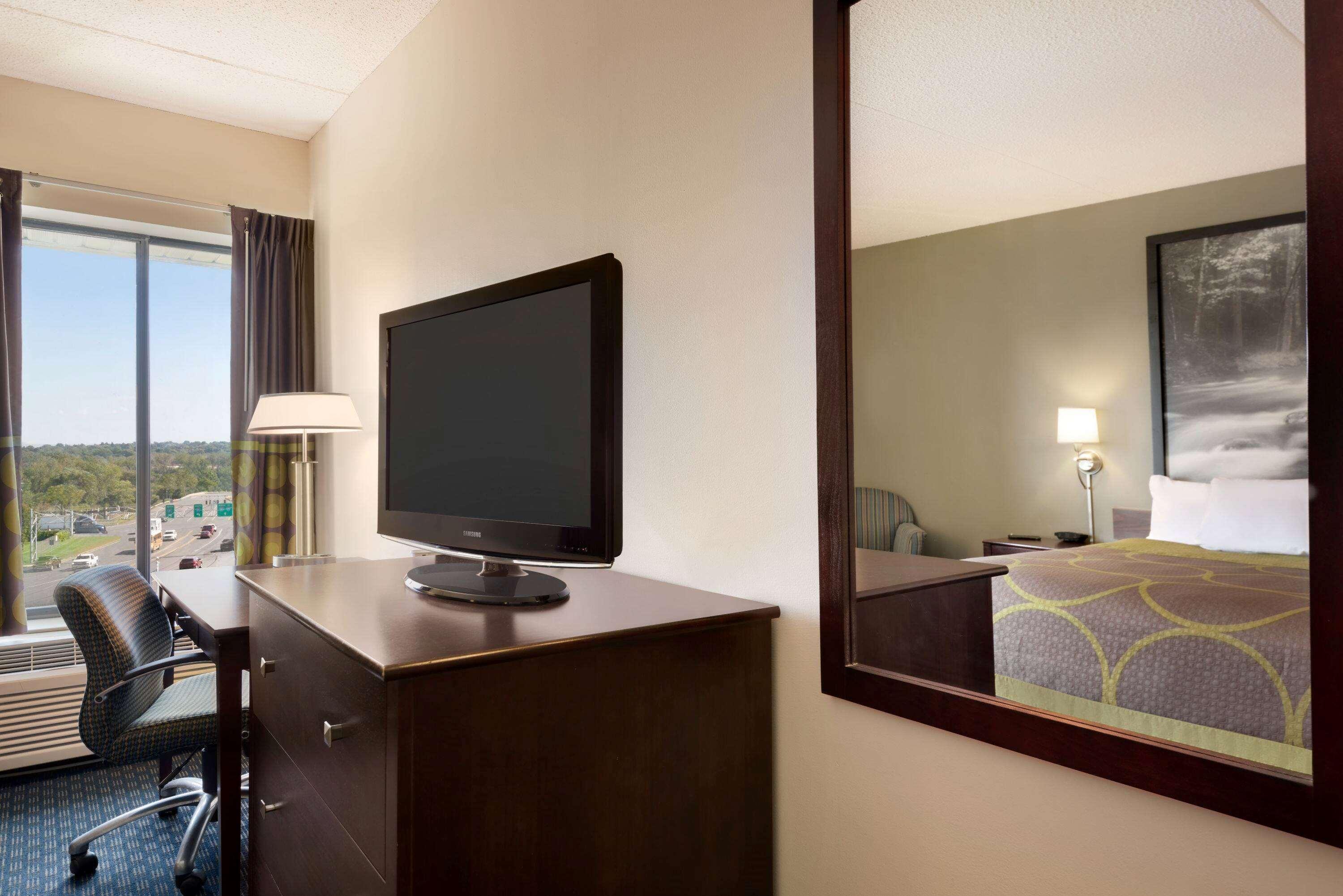 Super 8 By Wyndham Liverpool/Syracuse North Airport Esterno foto