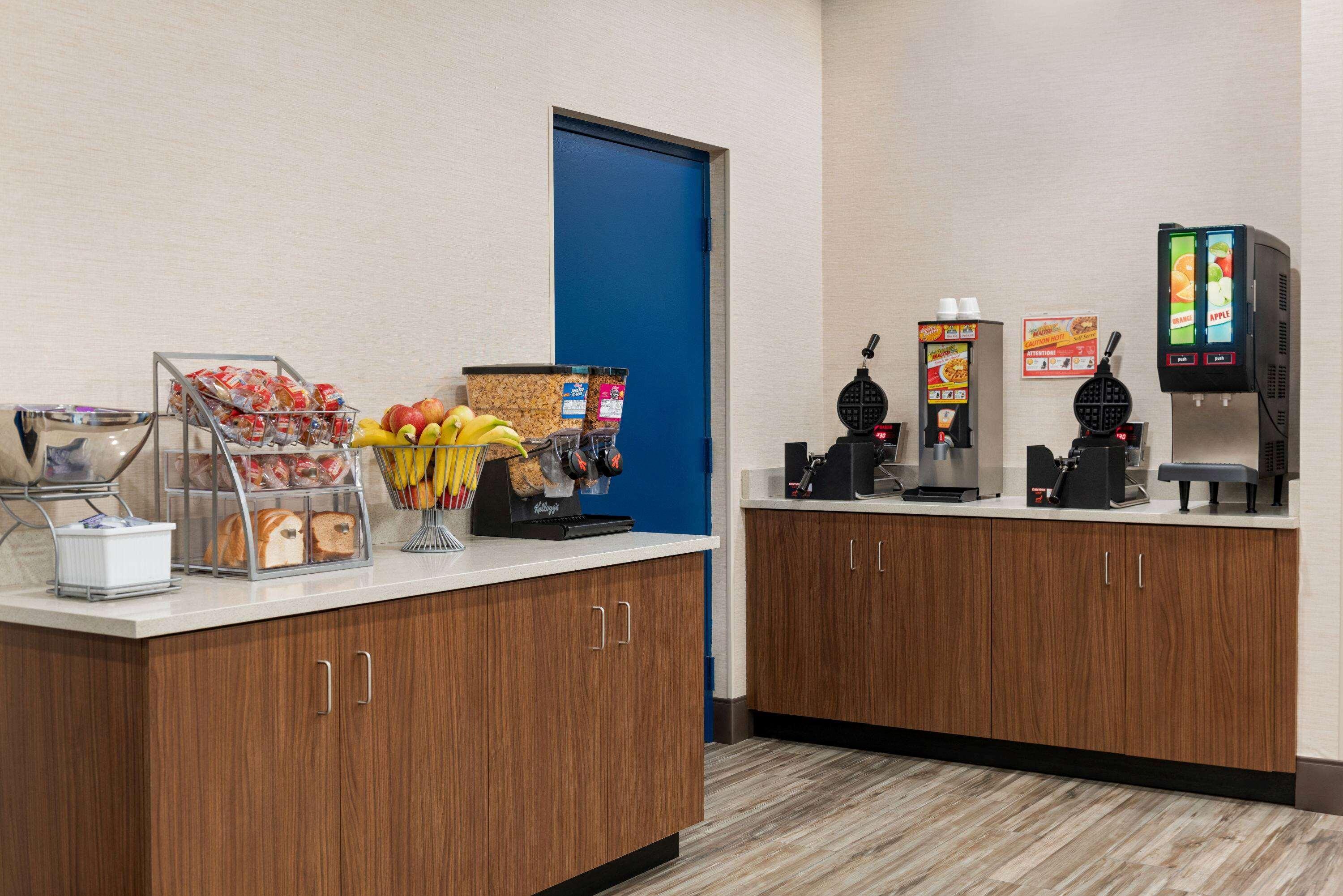 Super 8 By Wyndham Liverpool/Syracuse North Airport Esterno foto